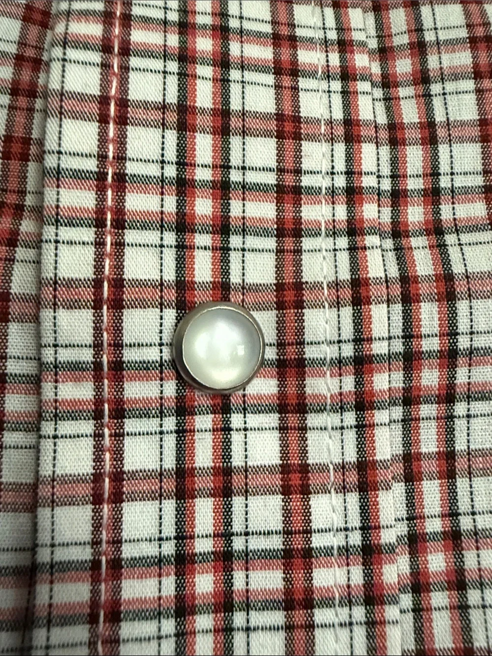 Wrangler Red and White Plaid Short-Sleeve Button-Down Shirt